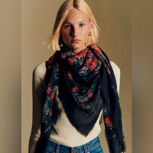 Sezáne PIO Scarf Helin Print